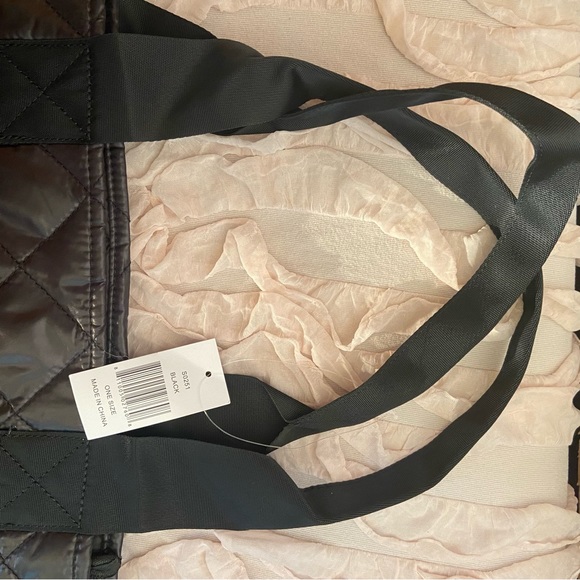 BNWT Black Saks Fifth Avenue diamond pattern with straps tote bag. - Picture 5 of 7